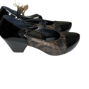 DANSKO Patent leather shoes with strap.  Size 39/8.5